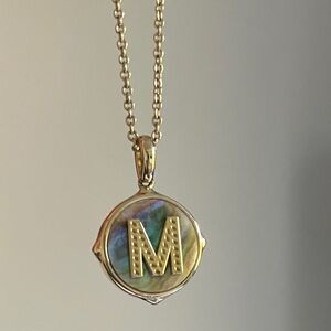 Kendra Scott M initial necklace like new!